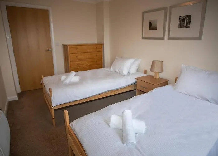 Cosy 2 Bed Flat Near Train Station Basingstoke With Free Parking!